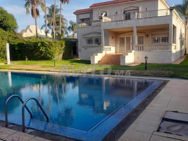 Villa 2000 m² à Hay Sofarae