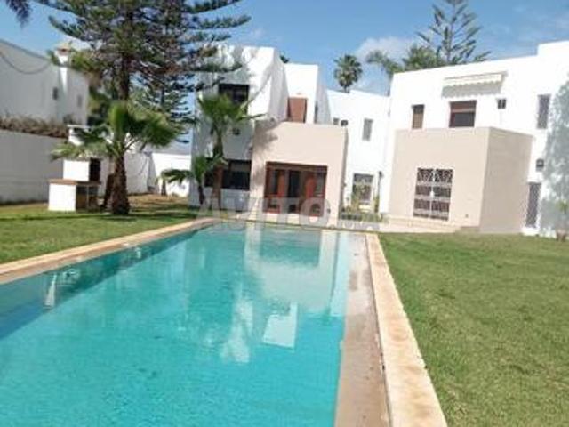 Villa 2000m² A LOUER à Souissi RABAT