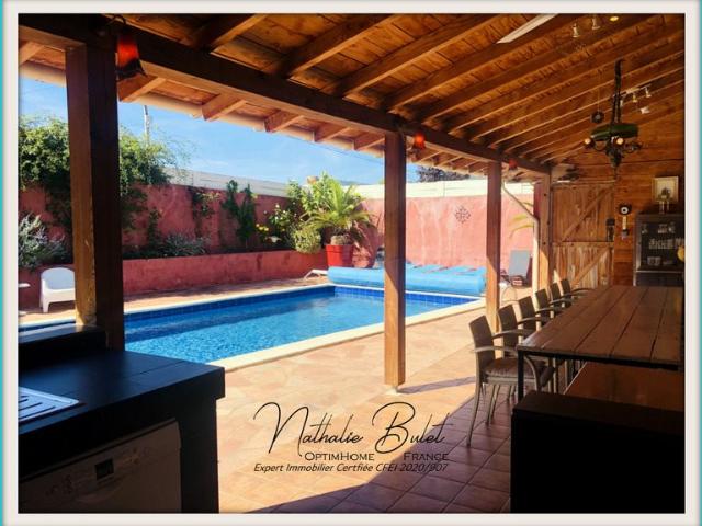 Villa 200 m² habitables – Terrain arboré, piscine et grand g. 218m² Roquebrun