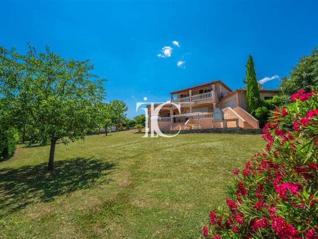 Villa 200M2 Habitable Piscine 5000M2 De Terrain 200m² Allègre les Fumades