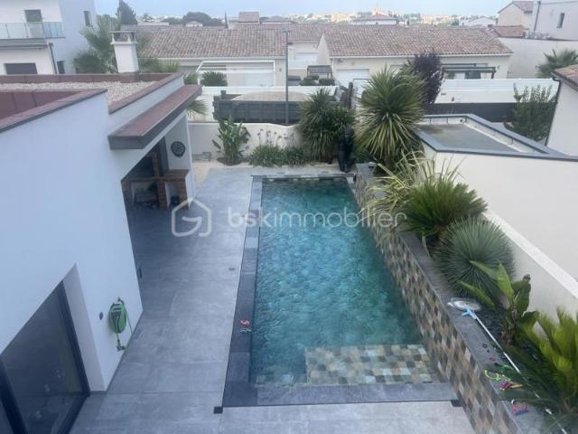 VILLA 2022 4 FACES TERRAIN DE 550 M2 GARAGE – 3 CHAMBRES
