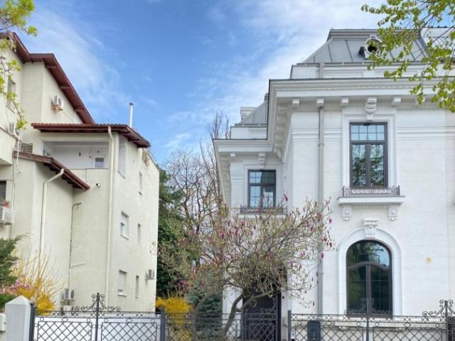villa