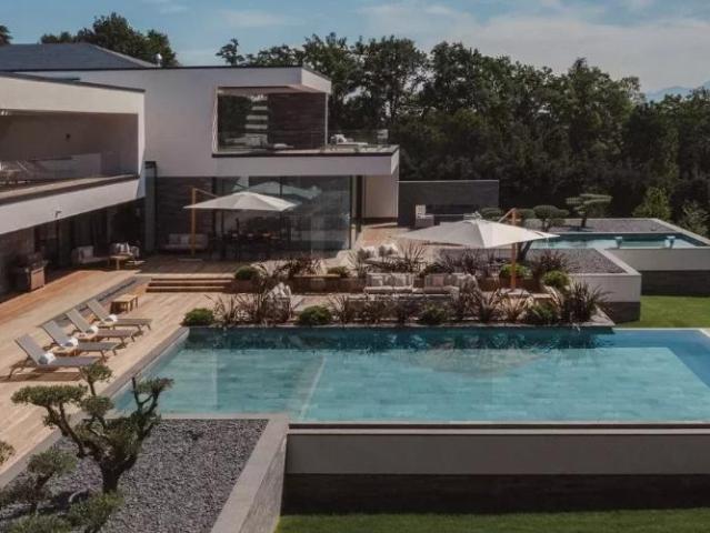 Villa 20 Zimmer