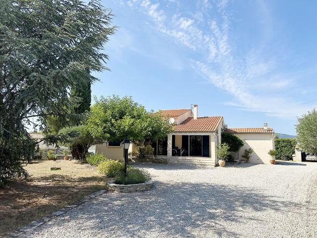 Villa 212m2 exterieur de 2211m2