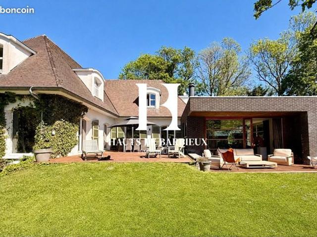 Villa 21 pièces 356 m²