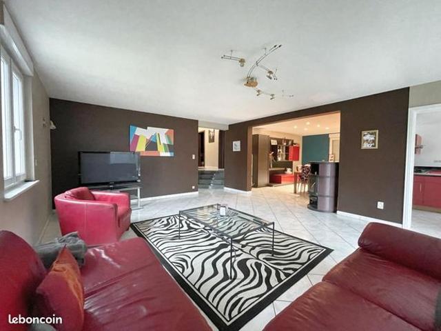 Villa 224 m² Ville