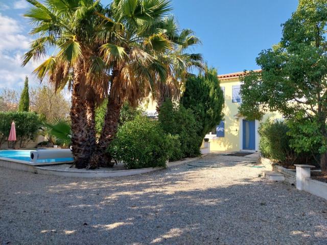 Villa 230 m2 + studio 30 m2