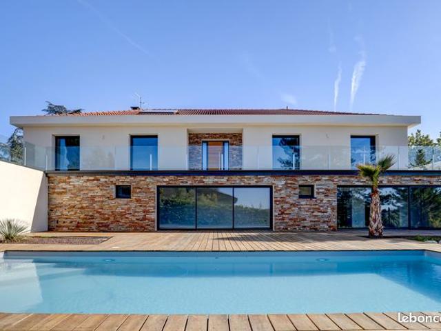 VILLA 250 m2 FRAIS DE NOTAIRE INCLUS