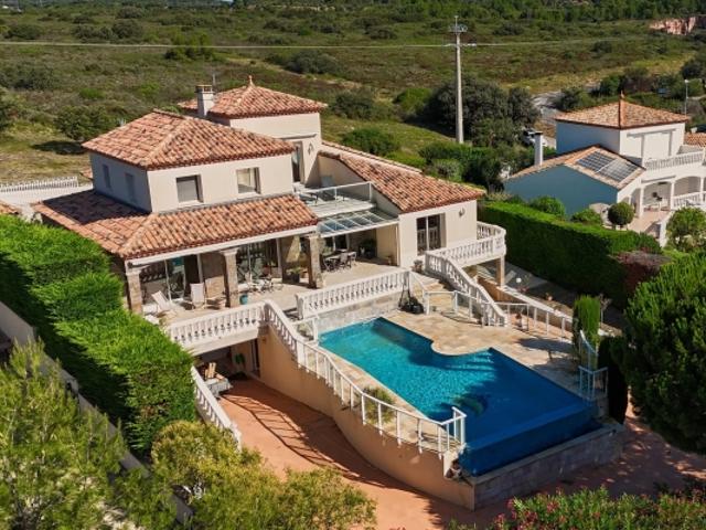 Villa 250m2 Piscine Vue panoramique Terrain 1.500m2