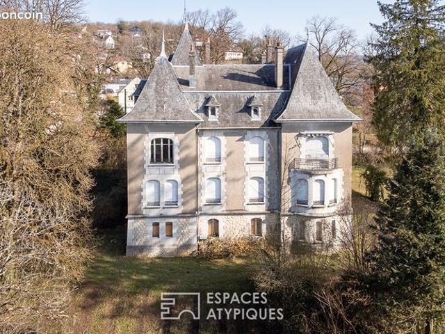 Villa 25 pièces 388 m²