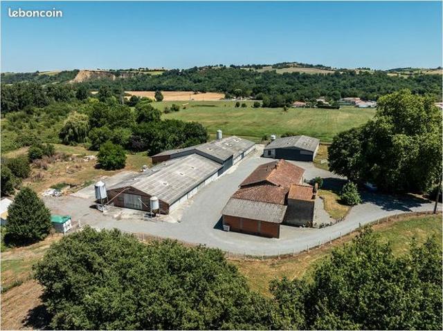 Villa 294 m² Carbonne