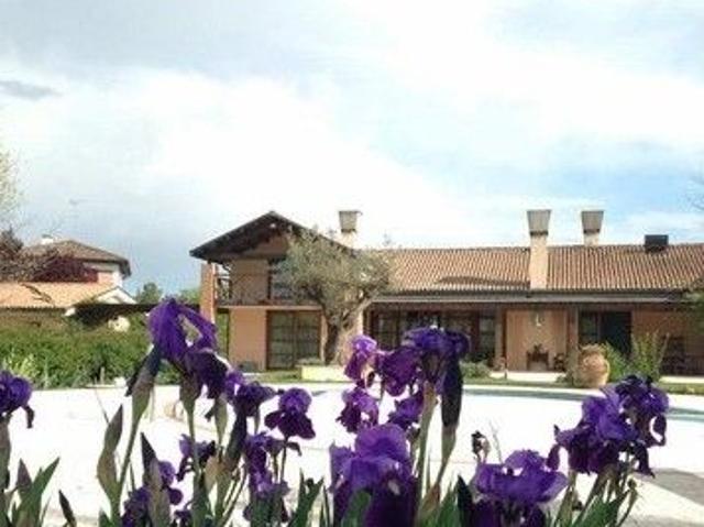 villa
