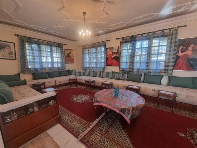 Villa 365m² à vendre à Hay Polo