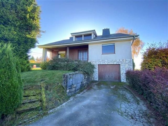 Villa 3 à 4ch. sur 11ares, caves et garage