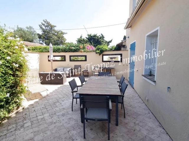 Villa 3 Chambres dans une petite copropriété avec piscine pr