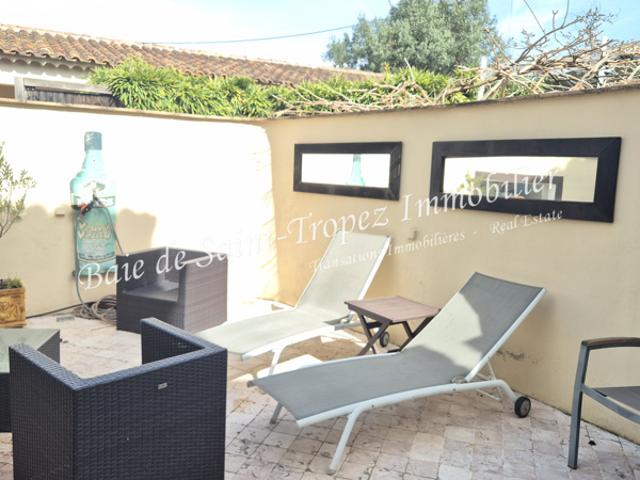 Villa 3 Chambres dans une petite copropriété avec piscine pr