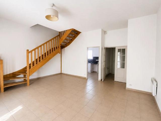 Villa 3 chambres, jardinet et garage