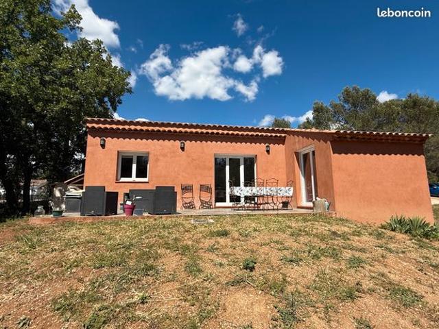 Villa 3 chambres plain pied 135m² Rocbaron