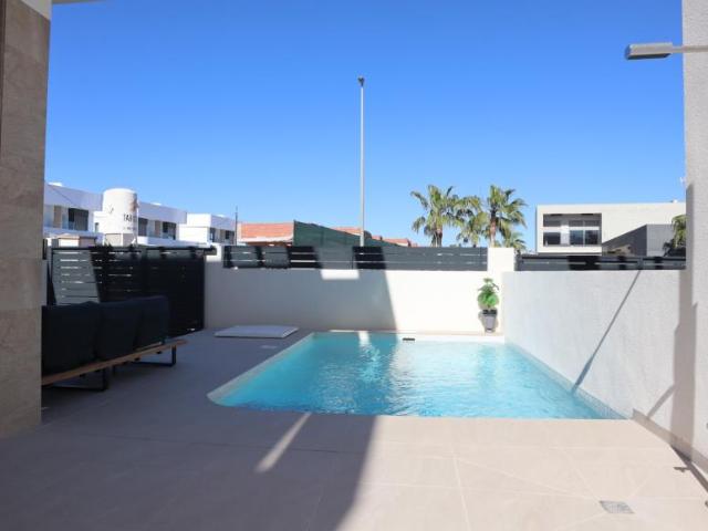 Villa 3 Dormitorio Los Montesinos Alicante ELS100041134