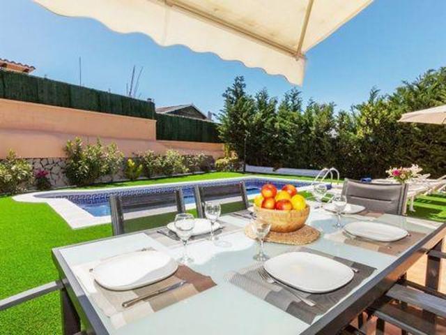 Villa 3 Dormitorio Lloret De Mar CataluñaCatalonia ES98303424
