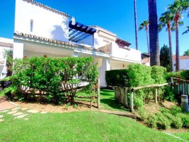 Villa 3 Dormitorio Marbella Andalucía ES98303009