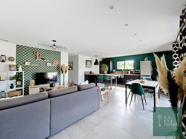 Villa 3 faces plain pied sur PUISSERGUIER