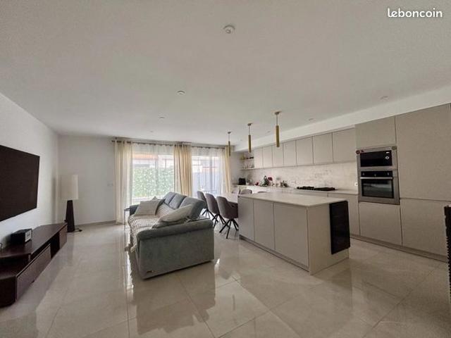 Villa 3 pièces 94 m²