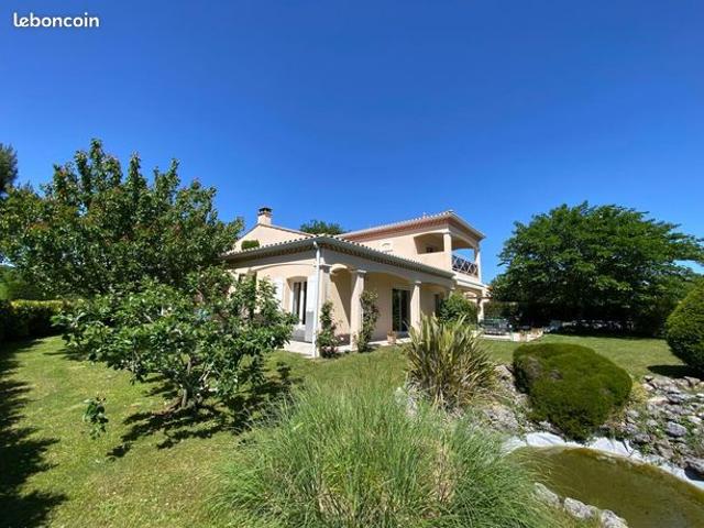 Villa 3 pièces 123 m²
