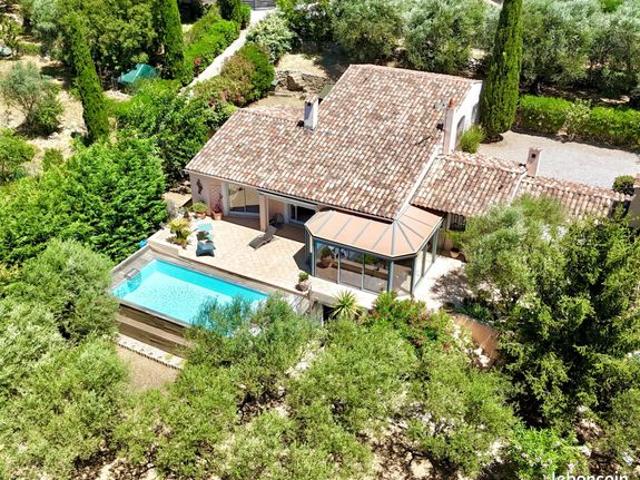 Villa 3 pièces 126 m²