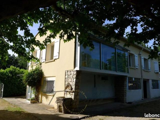 Villa 3 pièces 139 m²