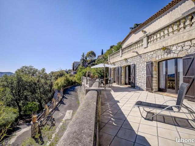 Villa 3 pièces 142 m²