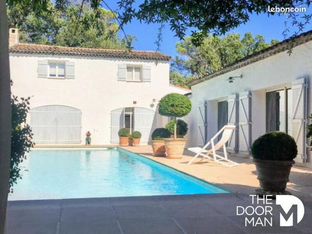 Villa 3 pièces 204 m²
