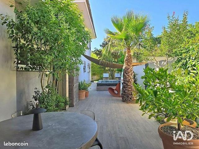 Villa 3 pièces 211 m²