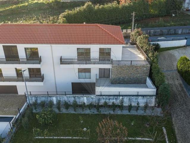 villa 3 quarto, Idães Porto DLS99701425