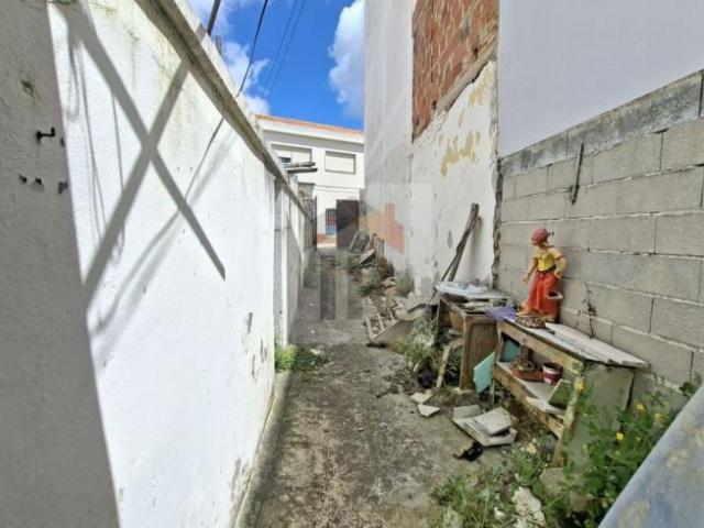 villa 3 quarto, Leiria Caldas da Rainha 2500 DLS102715306