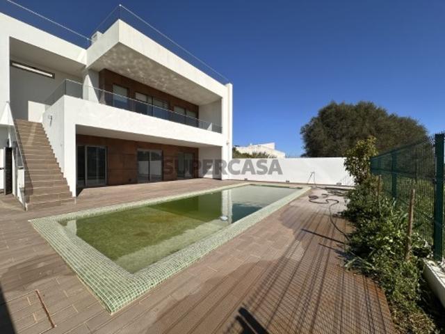 Villa 3 quartos, escritório, garagem, piscina, vista mar