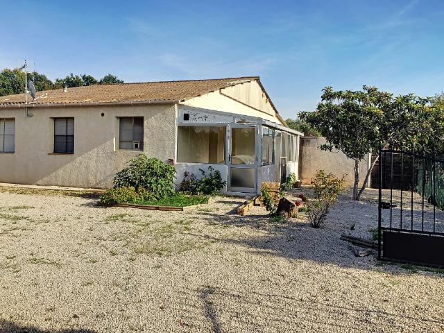Villa 3 / 4 pièces sur Berre l'étang avec très agréable Jardin en campagne, Berre l etang