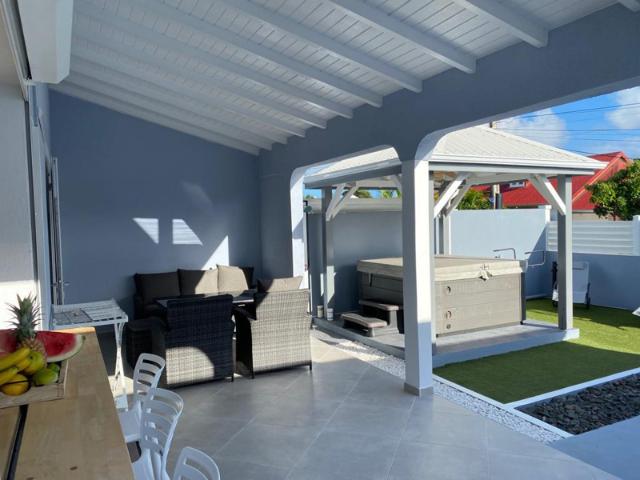 Villa T3 moderne meublée jacuzzi