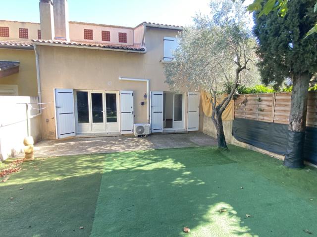 VILLA T4/5 SH 100 M2 TRAD JARDIN EXPOSE OUEST + GARAGE