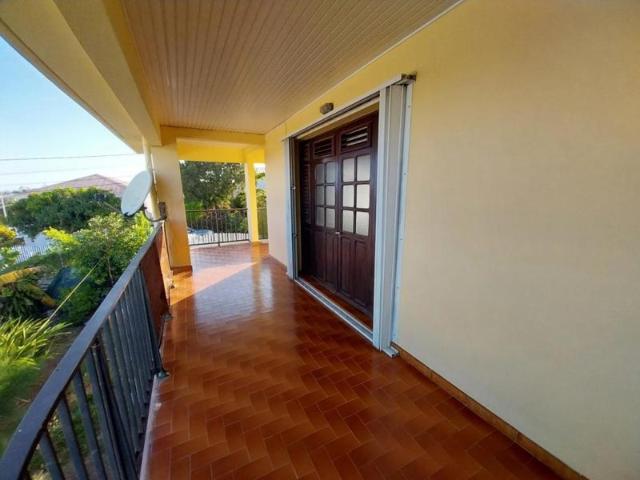 Villa F6 de 2 niveaux T4 + T2 avec vue mer