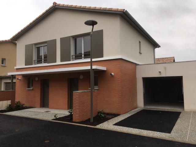 Villa T4 à louer à Castelginest Garage et stationnement privatif