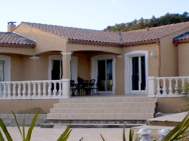 VILLA T4 AU COEUR DU VILLAGE
