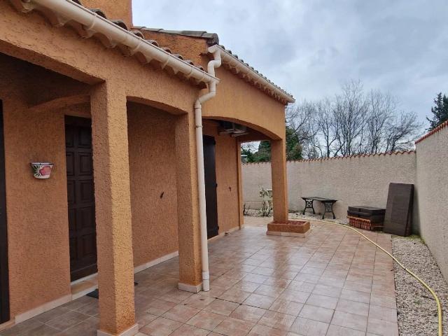 VILLA T4 AVEC JARDIN ET GARAGE