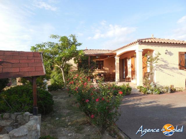Villa T4 de plain pied sur terrain de 1379 m² avec garage