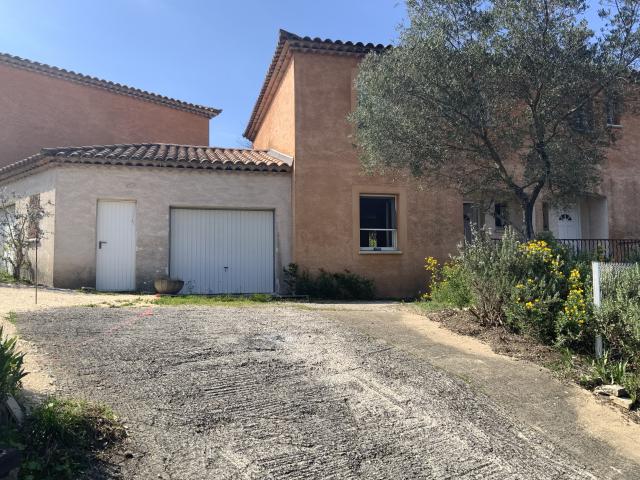 Villa T4 lumineuse avec grande terrasse