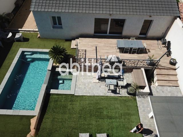 Villa T4 Piscine Terrasse Dépendance