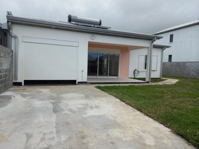 Villa T4 récente à Ste Suzanne