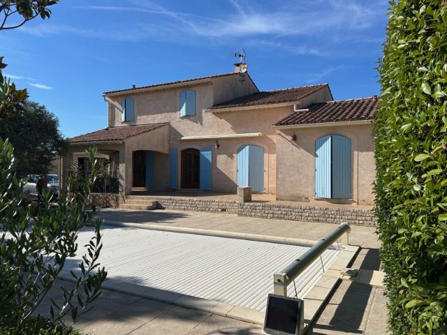VILLA T5/1000 m2