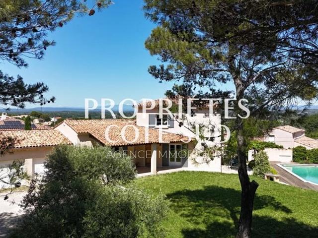 Villa T5 137 m2 avec piscine garage double et vue