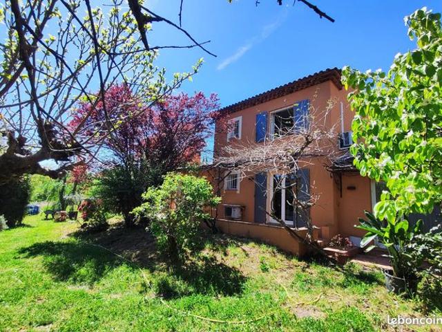 Villa T5 140 m² avec 1 000 m² de terrain plat